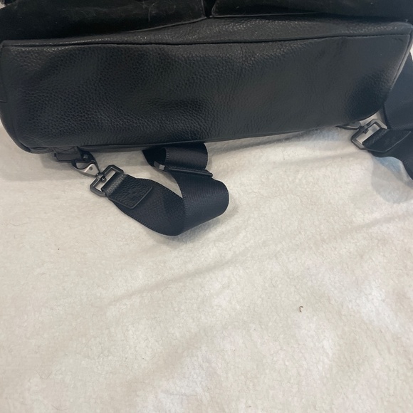 Vince Camuto Surbo bag - Picture 11 of 11